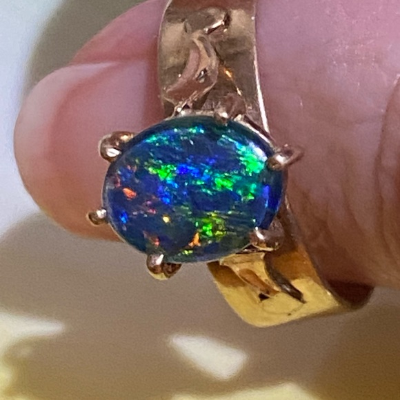 Opal Ring 70s Design 9ct Gold Thick Band - Picture 11 of 12